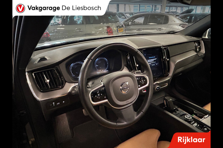 Volvo XC60 2.0 T8 Twin Engine AWD Momentum Pro Inscription /Panorama-dak / pilot assist / trekhaak / leder / Apple carplay