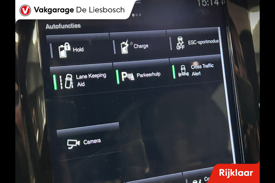 Volvo XC60 2.0 T8 Twin Engine AWD Momentum Pro Inscription /Panorama-dak / pilot assist / trekhaak / leder / Apple carplay