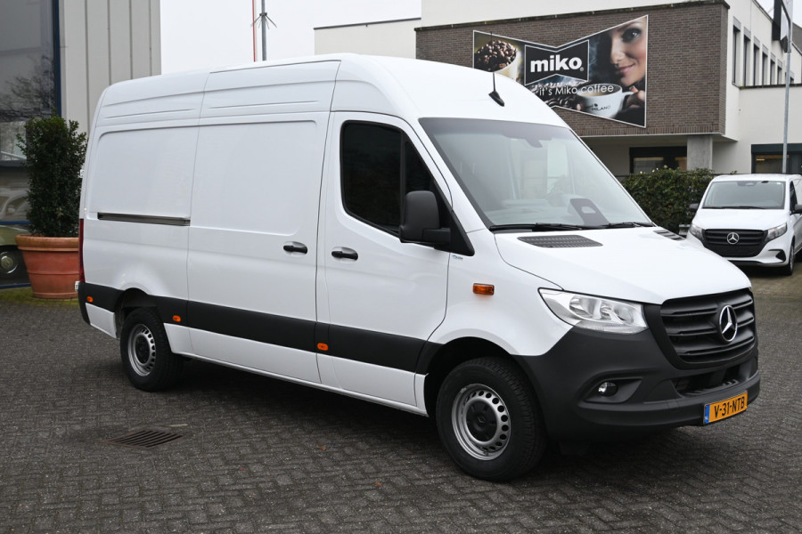Mercedes-Benz Sprinter 317 CDI L2H2 Pro Geveerde stoel, Navigatie met camera