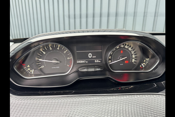 Peugeot 208 1.2 PureTech Tech Edition | Camera | Parkeersensoren V&A | Apple Carplay/ Android Auto | Prijs Rijklaar!!