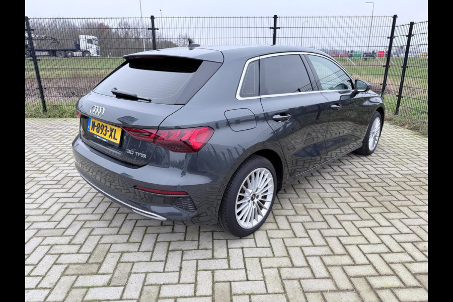 Audi A3 Sportback 30 TFSI Advanced edition | Sport Stoelen | Carplay | PDC | 1e Eigenaar