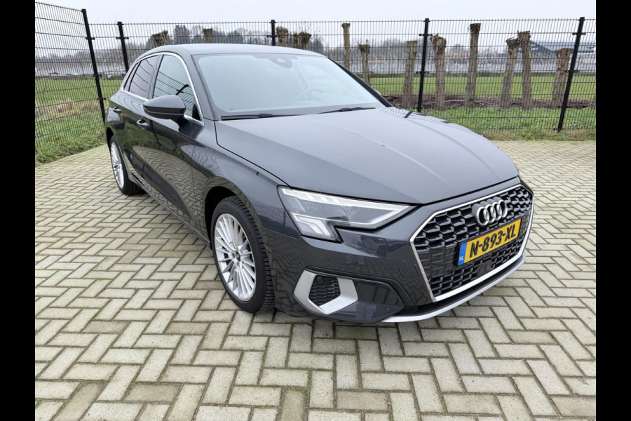 Audi A3 Sportback 30 TFSI Advanced edition | Sport Stoelen | Carplay | PDC | 1e Eigenaar
