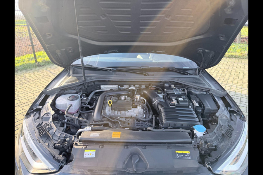 Audi A3 Sportback 30 TFSI Advanced edition | Sport Stoelen | Carplay | PDC | 1e Eigenaar