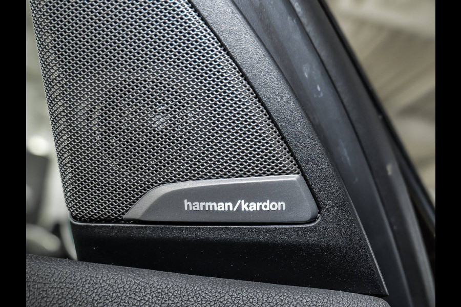 BMW X3 xDrive30e ** LED, LEDER, NAVI+, ACC, PANORAMA, TREKH, HuD, 20-inch LMV ** 1e EIG - UNFALLFREI - BMW ONDERH ** ** INFORMEER OOK NAAR ONZE AANTREKKELIJKE FINANCIAL-LEASE TARIEVEN **