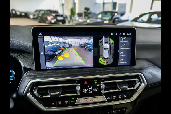 BMW X3 xDrive30e ** LED, LEDER, NAVI+, ACC, PANORAMA, TREKH, HuD, 20-inch LMV ** 1e EIG - UNFALLFREI - BMW ONDERH ** ** INFORMEER OOK NAAR ONZE AANTREKKELIJKE FINANCIAL-LEASE TARIEVEN **