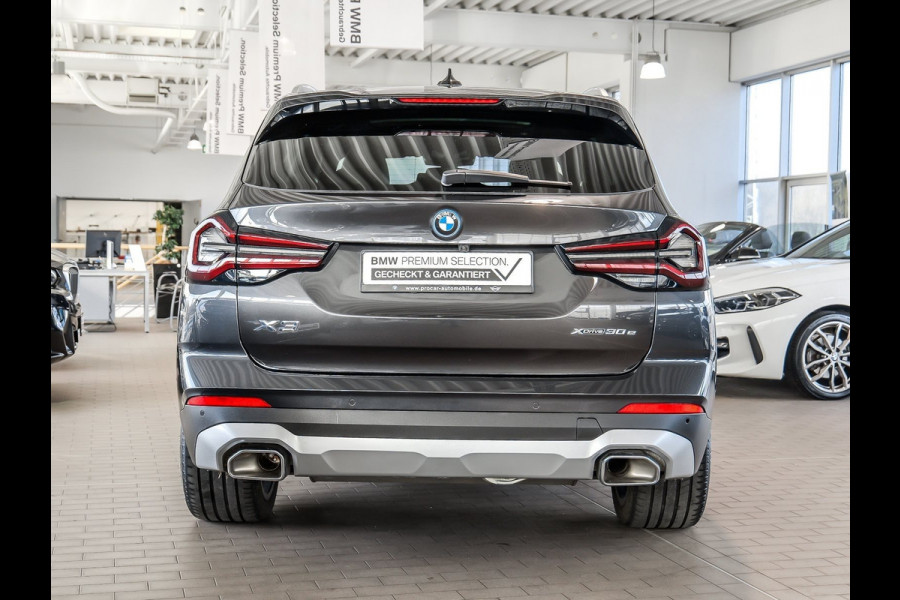 BMW X3 xDrive30e ** LED, LEDER, NAVI+, ACC, PANORAMA, TREKH, HuD, 20-inch LMV ** 1e EIG - UNFALLFREI - BMW ONDERH ** ** INFORMEER OOK NAAR ONZE AANTREKKELIJKE FINANCIAL-LEASE TARIEVEN **