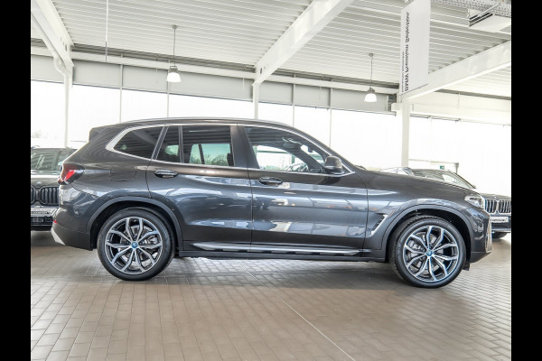 BMW X3 xDrive30e ** LED, LEDER, NAVI+, ACC, PANORAMA, TREKH, HuD, 20-inch LMV ** 1e EIG - UNFALLFREI - BMW ONDERH ** ** INFORMEER OOK NAAR ONZE AANTREKKELIJKE FINANCIAL-LEASE TARIEVEN **