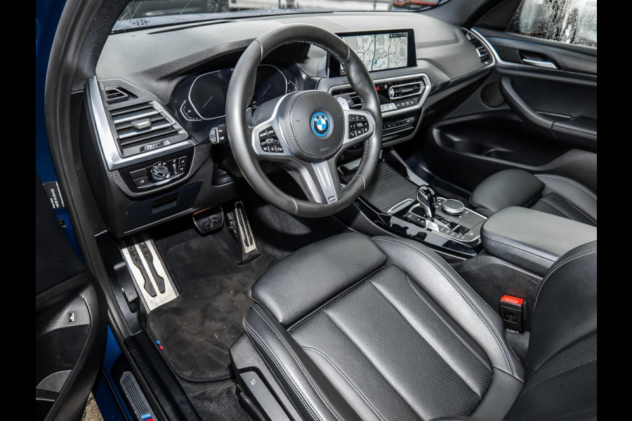 BMW X3 xDrive30e M-SPORT ** LASER, LEDER, NAVI+, HuD, PANORAMA, 21-inch LMV, KEYLESS ** 1e EIG - UNFALLFREI ** ** INFORMEER OOK NAAR ONZE AANTREKKELIJKE FINANCIAL-LEASE TARIEVEN **