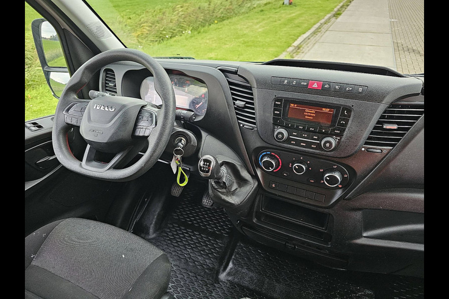 Iveco Daily 35S18 3.0L Bakwagen Laadklep 3.0Ltr 180Pk Zijdeur Spoiler Euro6!