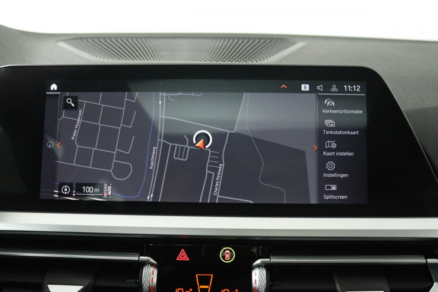 BMW 3-serie 320i High Executive Edition Automaat (PANORAMADAK, CAMERA, STOELVERWARMING, SPORTSTOELEN, DEALER ONDERHOUDEN, LEDER)