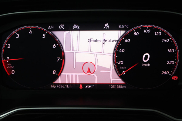 Volkswagen Polo 1.0 TSI Highline R-line (PANORAMADAK, CAMERA, VIRTUAL COCKPIT, NAVIGATIE, LED, CLIMA, PARKEERSENSOREN)