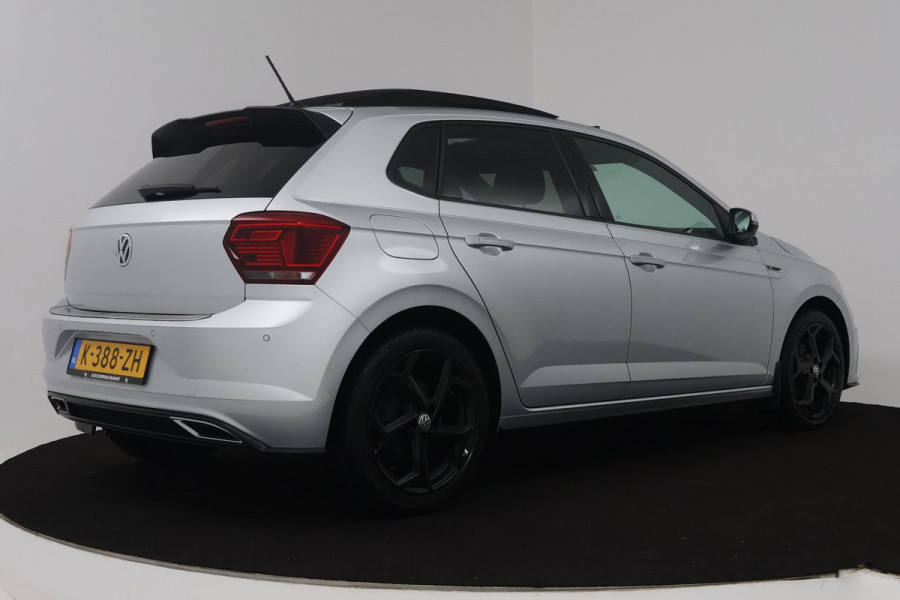 Volkswagen Polo 1.0 TSI Highline R-line (PANORAMADAK, CAMERA, VIRTUAL COCKPIT, NAVIGATIE, LED, CLIMA, PARKEERSENSOREN)