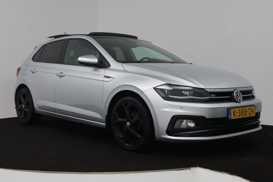 Volkswagen Polo 1.0 TSI Highline R-line (PANORAMADAK, CAMERA, VIRTUAL COCKPIT, NAVIGATIE, LED, CLIMA, PARKEERSENSOREN)