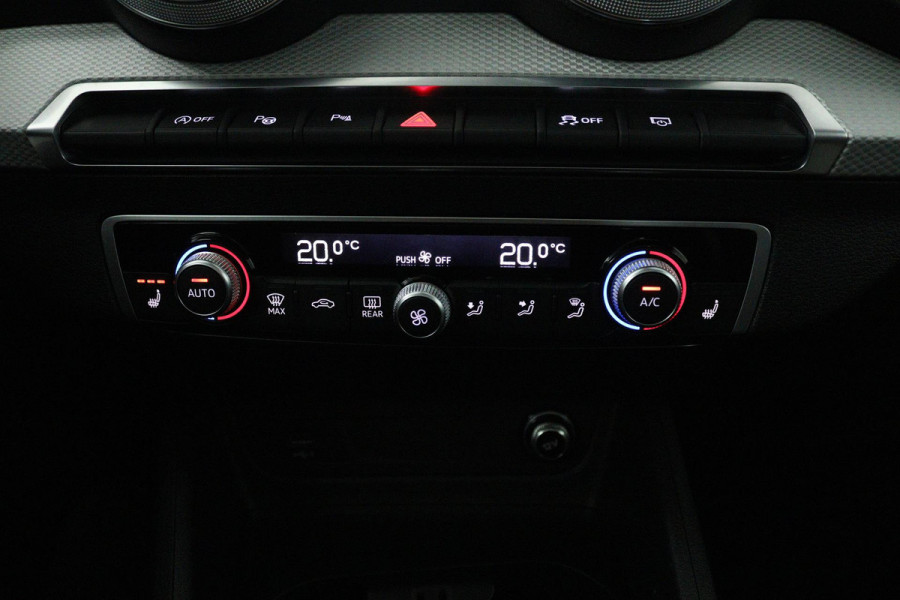 Audi Q2 30 TFSI Advanced edition (PANORAMADAK, CARPLAY, VIRTUAL COCKPIT, STOELVERWARMING, GROOT NAVI, CAMERA, 1e EIGENAAR)