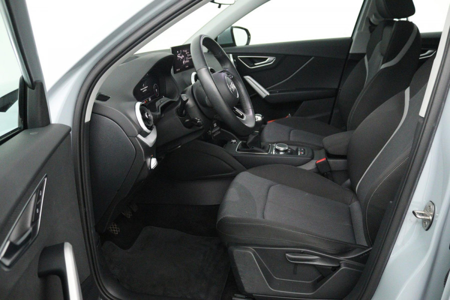 Audi Q2 30 TFSI Advanced edition (PANORAMADAK, CARPLAY, VIRTUAL COCKPIT, STOELVERWARMING, GROOT NAVI, CAMERA, 1e EIGENAAR)