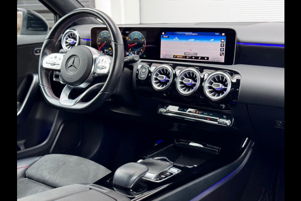 Mercedes-Benz A-Klasse 180 Business Solution AMG Sfeer/Camera