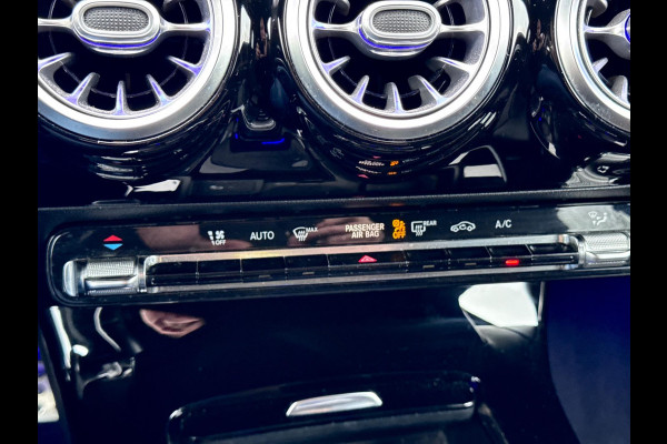 Mercedes-Benz A-Klasse 180 Business Solution AMG Sfeer/Camera