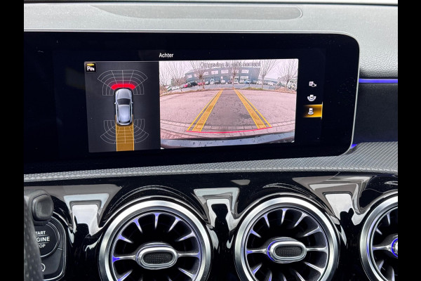 Mercedes-Benz A-Klasse 180 Business Solution AMG Sfeer/Camera