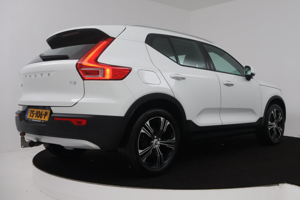 Volvo XC40 1.5 T3 Momentum (NAVIGATIE, ELEKT. WEGKLAPBARE TREKHAAK, STOELVERWARMING, CAMERA)