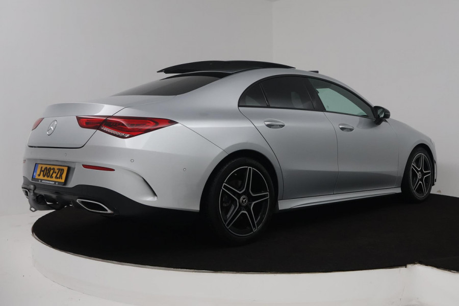 Mercedes-Benz CLA-Klasse 200 Business Solution AMG (PANO, TREKHAAK WEGKLAPBAAR, SFEERVERLICHTING, STOELVERWARMIN)