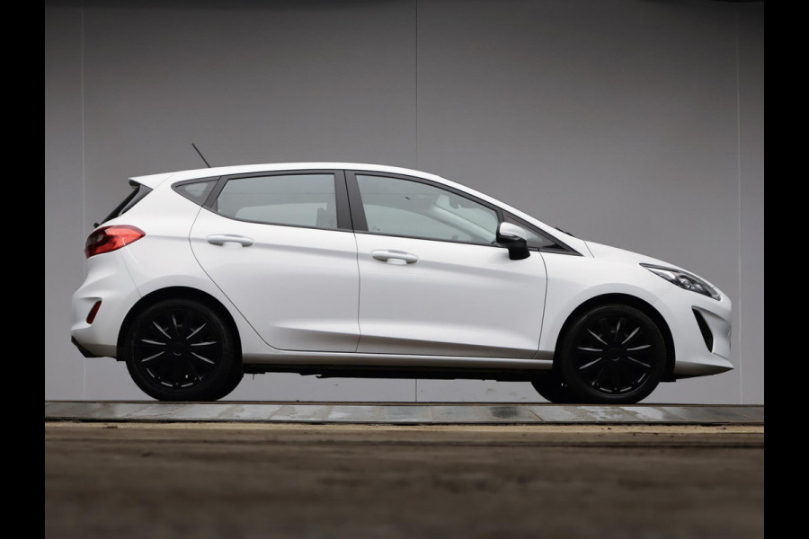 Ford Fiesta 1.1 Sport (APPLE CARPLAY,NAVI,LED,CRUISE,BLACK/WHITE EDITION,LANE ASSIST,SPORTSTOELEN,NETTE STAAT)