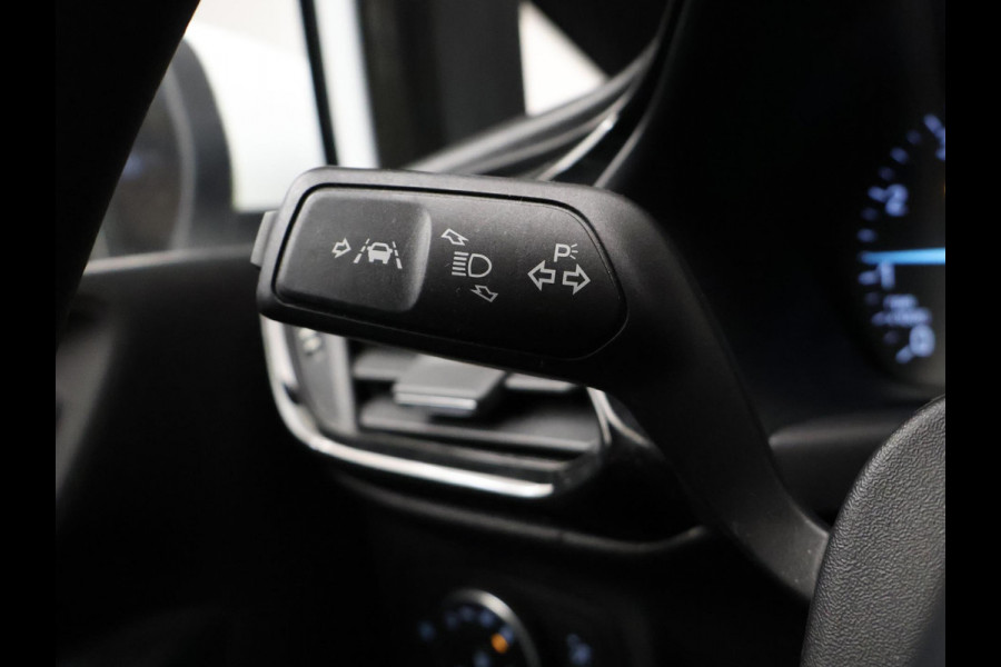 Ford Fiesta 1.1 Sport (APPLE CARPLAY,NAVI,LED,CRUISE,BLACK/WHITE EDITION,LANE ASSIST,SPORTSTOELEN,NETTE STAAT)