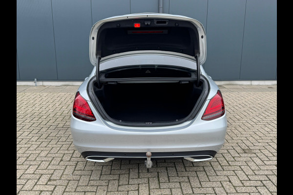 Mercedes-Benz C-Klasse 180 Business * Panorama * Trekhaak * Camera * Navigatie *