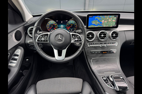 Mercedes-Benz C-Klasse 180 Business * Panorama * Trekhaak * Camera * Navigatie *