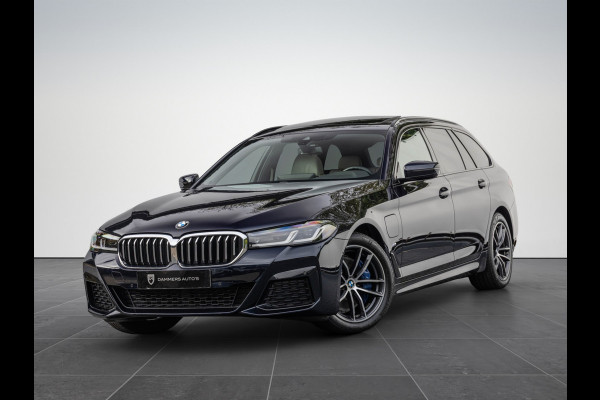 BMW 5 Serie Touring 530e xDrive Business Edition Plus Pano Comfortstoelen M-pakket