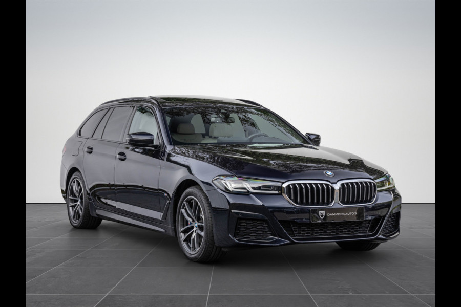 BMW 5 Serie Touring 530e xDrive Business Edition Plus Pano Comfortstoelen M-pakket
