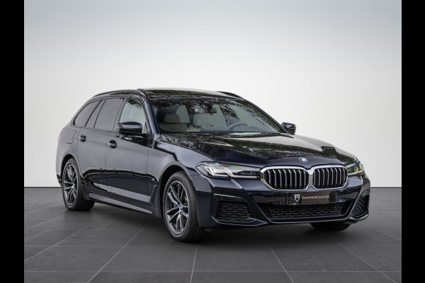 BMW 5 Serie Touring 530e xDrive Business Edition Plus Pano Comfortstoelen M-pakket
