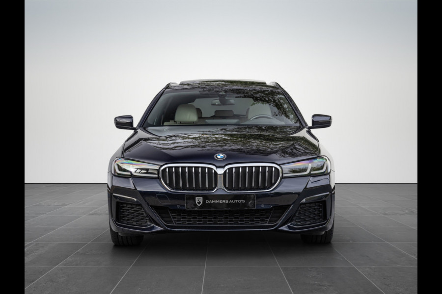 BMW 5 Serie Touring 530e xDrive Business Edition Plus Pano Comfortstoelen M-pakket