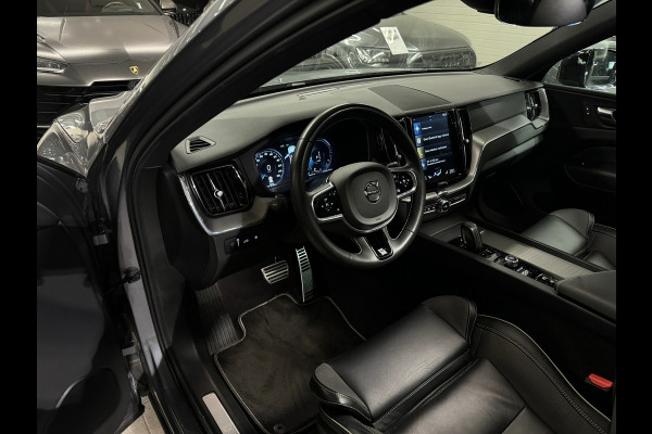 Volvo XC60 2.0 T8 Twin Engine AWD R Design Pano|Memory|Leer