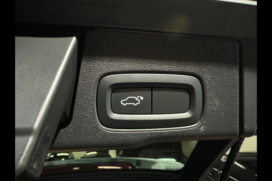 Volvo XC60 2.0 T8 Twin Engine AWD R Design Pano|Memory|Leer