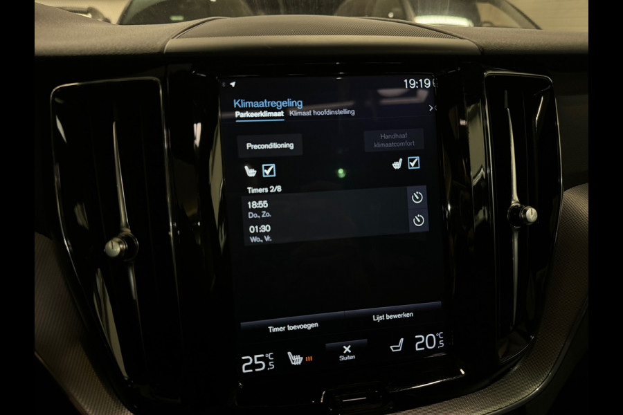 Volvo XC60 2.0 T8 Twin Engine AWD R Design Pano|Memory|Leer