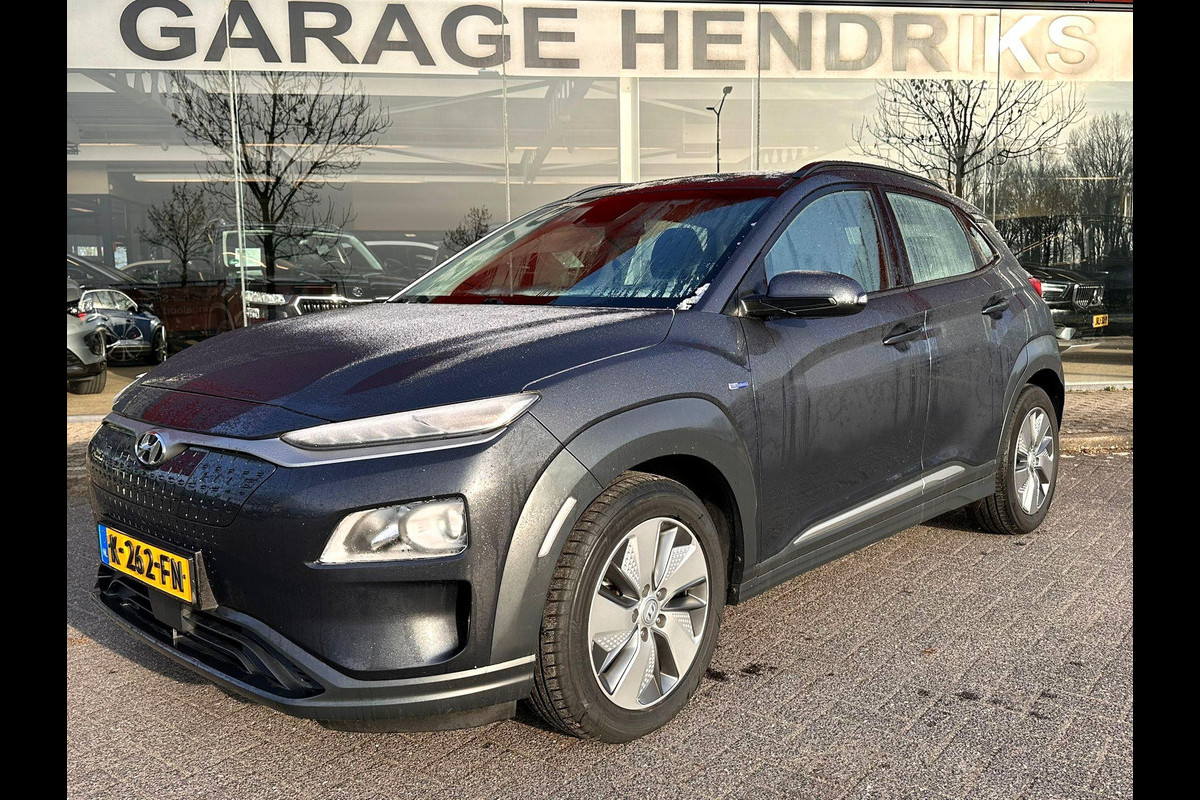 Hyundai Kona EV Comfort 64 kWh | SOH: 96,4% | 3 Fase |Warmtepomp | Navi | Adaptive CC | Climate |