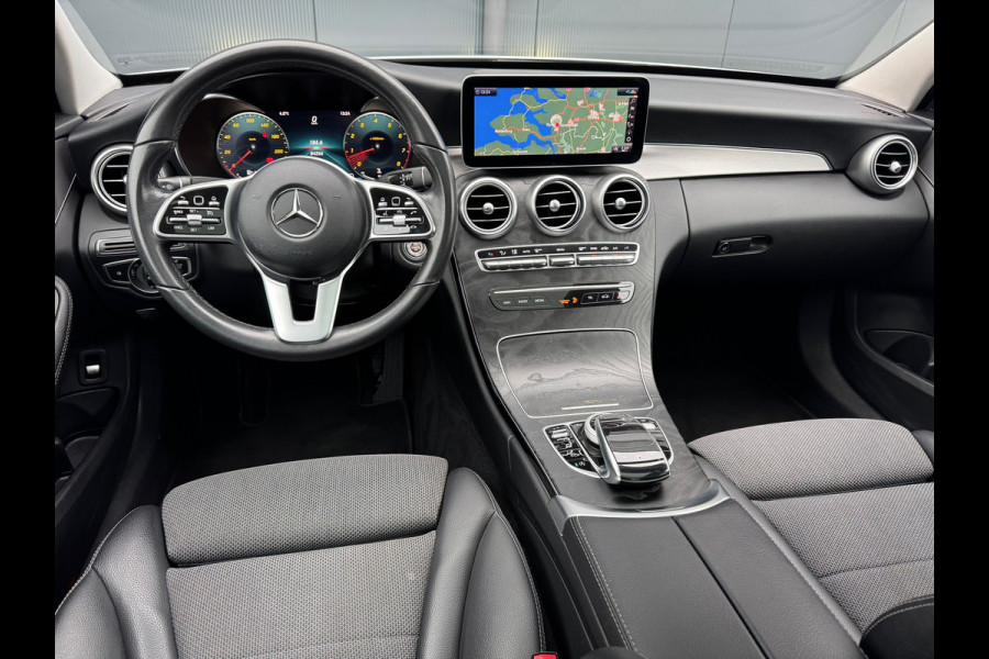 Mercedes-Benz C-Klasse 180 Business * Panorama * Trekhaak * Camera * Navigatie *