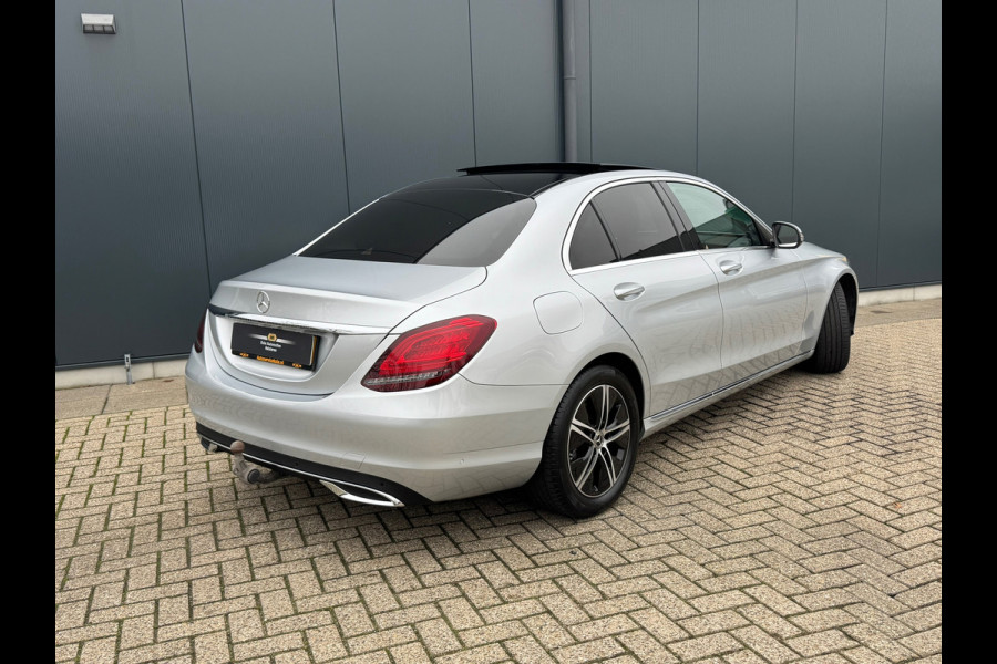 Mercedes-Benz C-Klasse 180 Business * Panorama * Trekhaak * Camera * Navigatie *