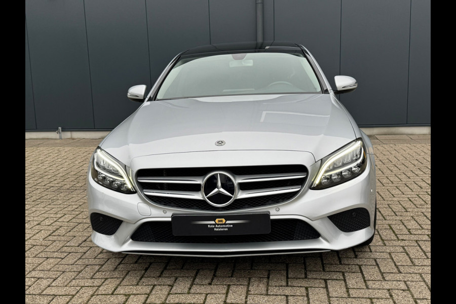 Mercedes-Benz C-Klasse 180 Business * Panorama * Trekhaak * Camera * Navigatie *