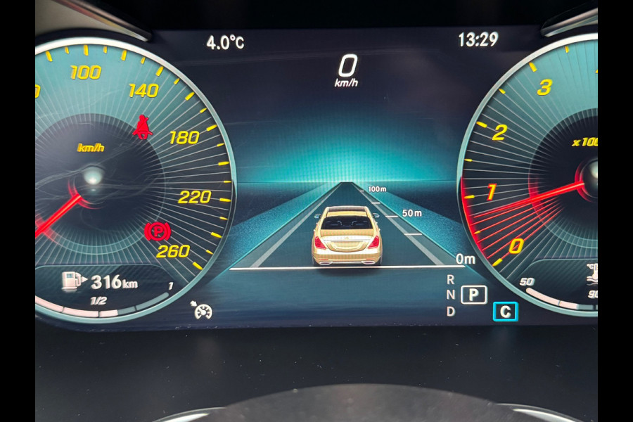 Mercedes-Benz C-Klasse 180 Business * Panorama * Trekhaak * Camera * Navigatie *