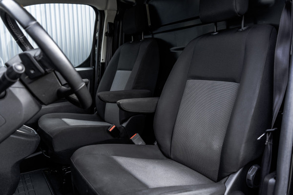 Opel Vivaro 2.0 Diesel 145PK L3H1 | Camera | Automaat | Led | Carplay | Trekhaak | schuifdeur R+L | Cruise | Airco