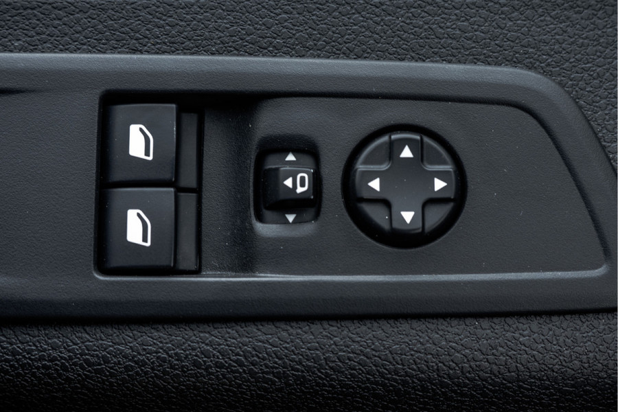 Opel Vivaro 2.0 Diesel 145PK L3H1 | Camera | Automaat | Led | Carplay | Trekhaak | schuifdeur R+L | Cruise | Airco