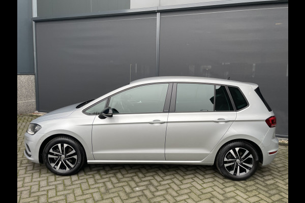 Volkswagen Golf Sportsvan 1.5 TSI ACT Comfortline Airco - Cruise control - Navigatiesysteem - Parkeersensoren voor en achter - Trekhaak - Voorstoelen verwarmd - Licht metalen velgen 16 inch - Radio - Start/stop systeem - Stuur leder - Stuur