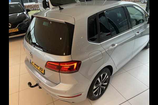 Volkswagen Golf Sportsvan 1.5 TSI ACT Comfortline Airco - Cruise control - Navigatiesysteem - Parkeersensoren voor en achter - Trekhaak - Voorstoelen verwarmd - Licht metalen velgen 16 inch - Radio - Start/stop systeem - Stuur leder - Stuur