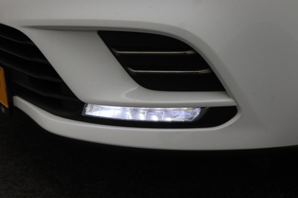 Renault Clio Estate 0.9 TCe Zen Airco, Cruise, Apple Carplay, BASS Sound, Navigatie, Bluetooth, DAB