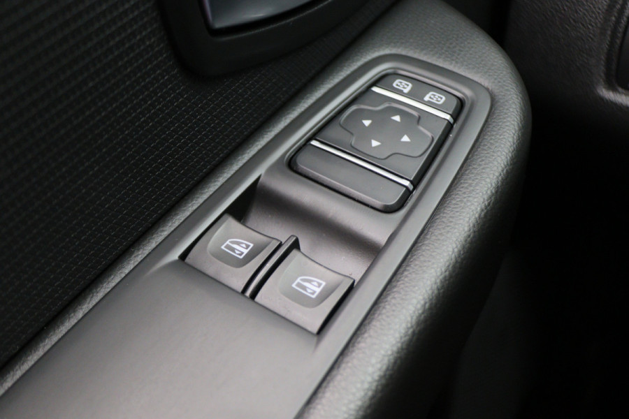 Renault Clio Estate 0.9 TCe Zen Airco, Cruise, Apple Carplay, BASS Sound, Navigatie, Bluetooth, DAB