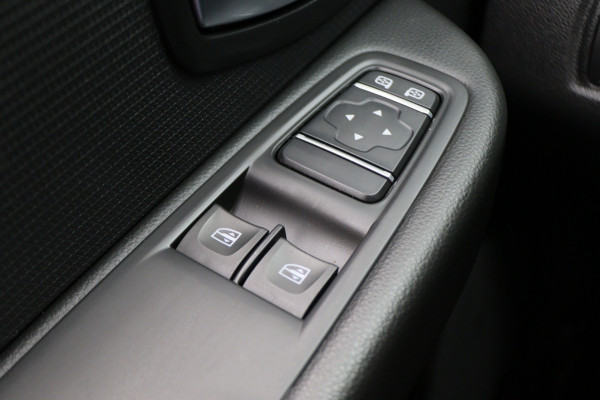 Renault Clio Estate 0.9 TCe Zen Airco, Cruise, Apple Carplay, BASS Sound, Navigatie, Bluetooth, DAB