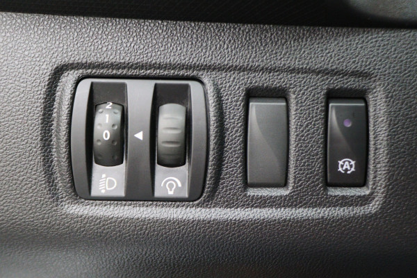 Renault Clio Estate 0.9 TCe Zen Airco, Cruise, Apple Carplay, BASS Sound, Navigatie, Bluetooth, DAB