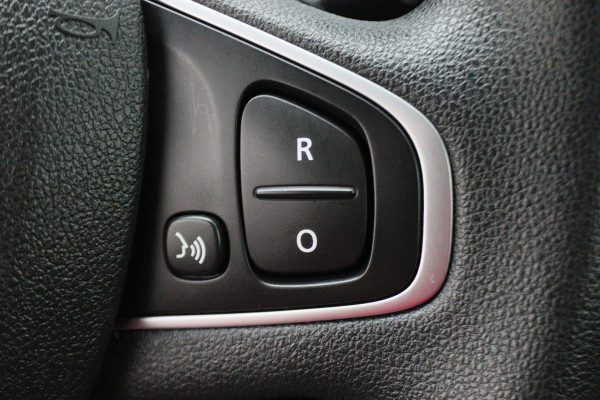 Renault Clio Estate 0.9 TCe Zen Airco, Cruise, Apple Carplay, BASS Sound, Navigatie, Bluetooth, DAB