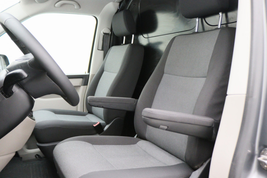 Volkswagen Transporter 2.0 TDI DSG 150 PK L2H1 2x Schuifdeur, Airco, Cruise, Camera, Apple Carplay, LED, Trekhaak, 16''